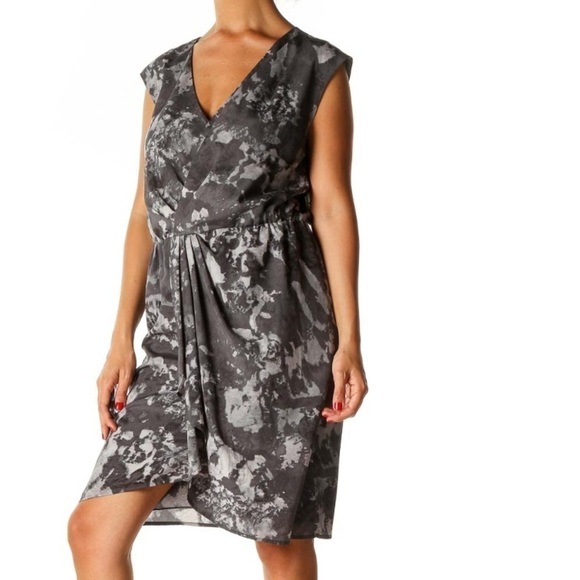 Loft Draped Front Gray Dress NWT Size 4 - Picture 2 of 9